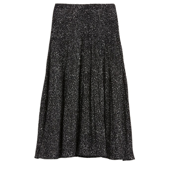 Banana Republic Dresses & Skirts - Banana Republic Pleated Midi Skirt (L)